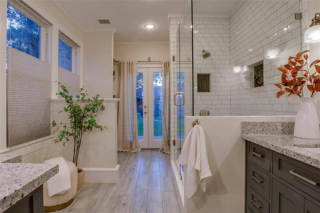 635 N Montclair Avenue, Dallas, TX 75208 635 N Montclair Avenue, Dallas, TX 75208