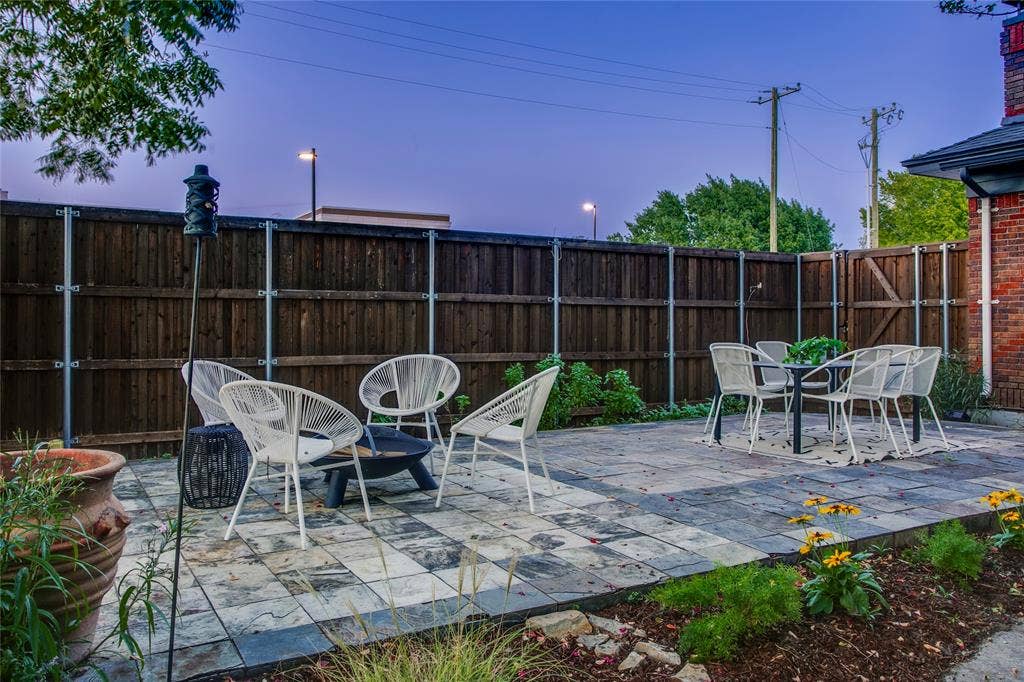 635 N Montclair Avenue, Dallas, TX 75208 635 N Montclair Avenue, Dallas, TX 75208