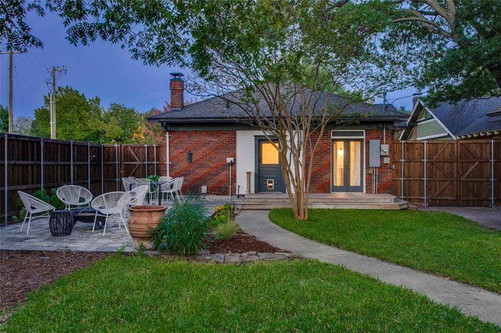 635 N Montclair Avenue, Dallas, TX 75208 635 N Montclair Avenue, Dallas, TX 75208