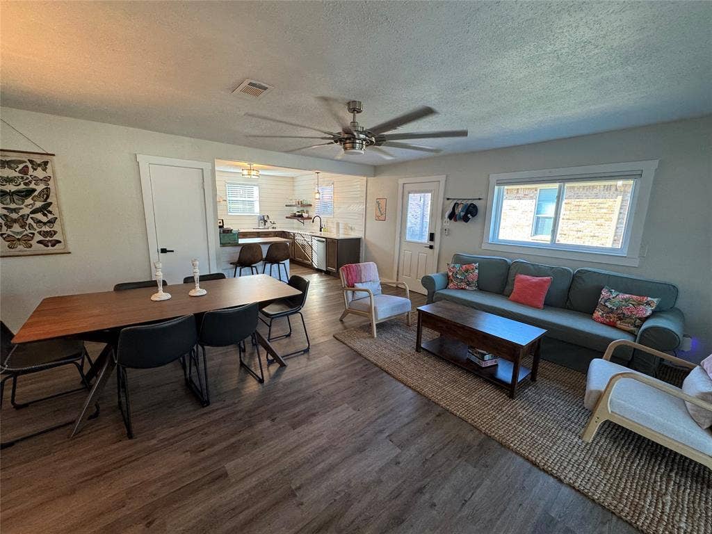 183 Seaside Drive, Gun Barrel City, TX 75156 183 Seaside Drive, Gun Barrel City, TX 75156