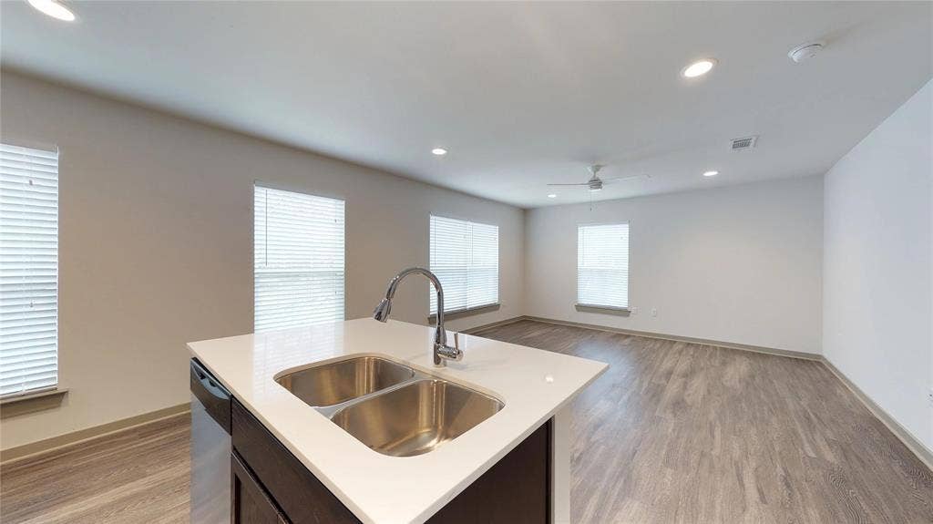 6304 Prospect Avenue, #201, Dallas, TX 75214 6304 Prospect Avenue, #201, Dallas, TX 75214