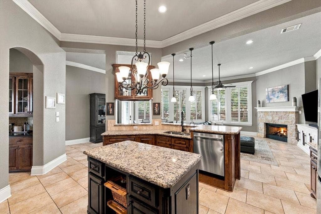 6040 Chapman Ridge Drive, Midlothian, TX 76065 6040 Chapman Ridge Drive, Midlothian, TX 76065