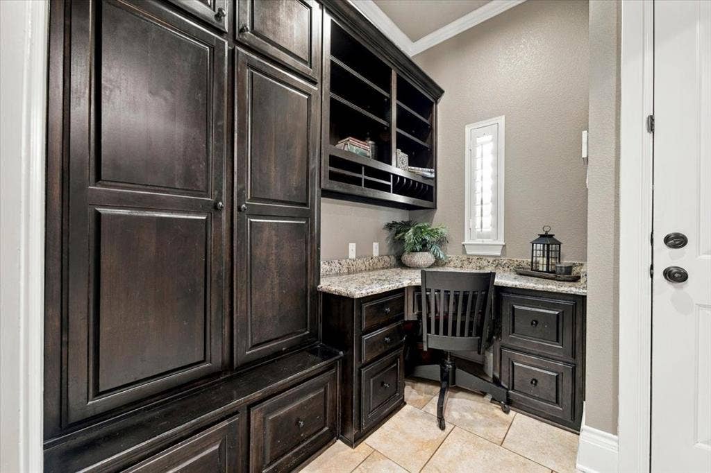 6040 Chapman Ridge Drive, Midlothian, TX 76065 6040 Chapman Ridge Drive, Midlothian, TX 76065