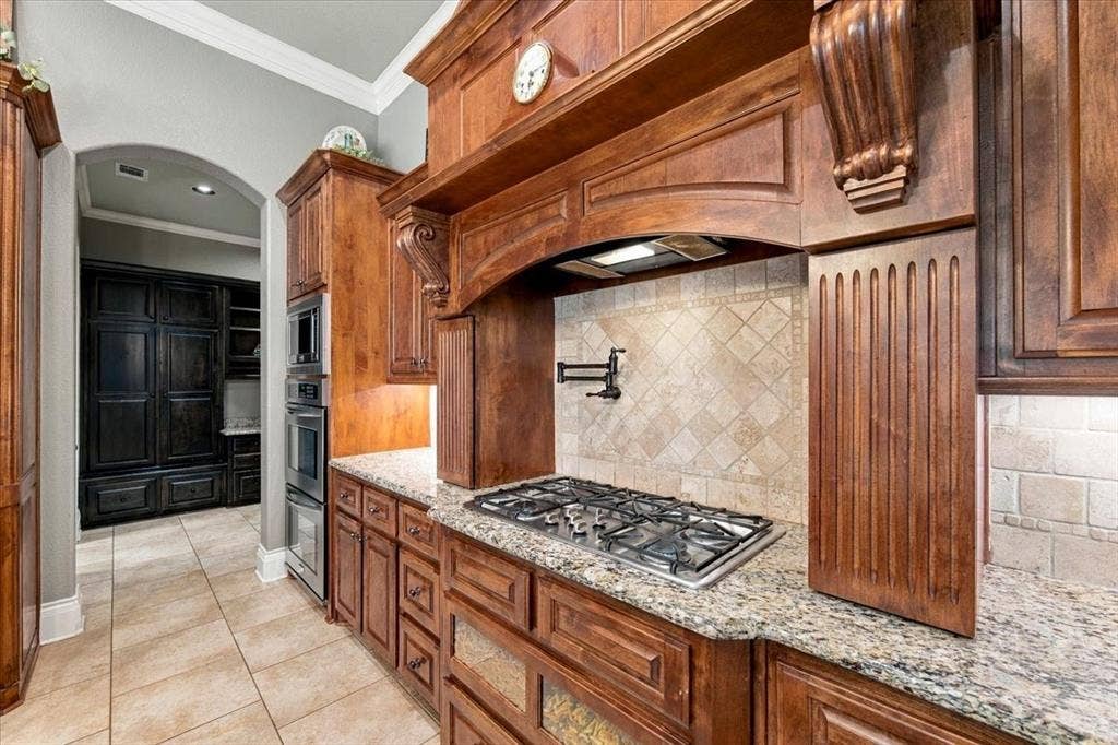 6040 Chapman Ridge Drive, Midlothian, TX 76065 6040 Chapman Ridge Drive, Midlothian, TX 76065