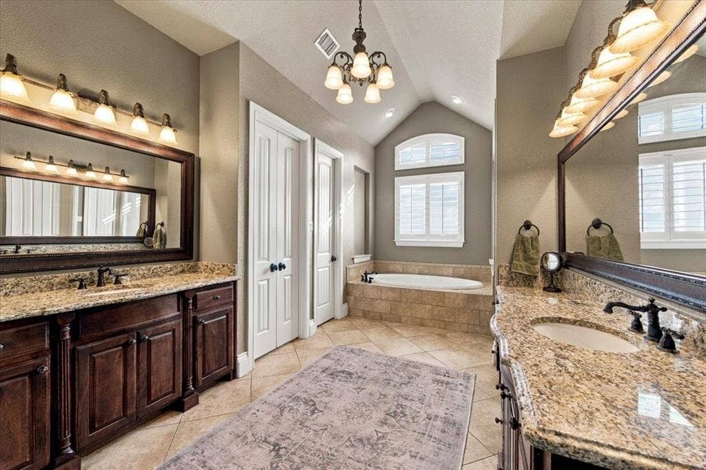 6040 Chapman Ridge Drive, Midlothian, TX 76065 Primary