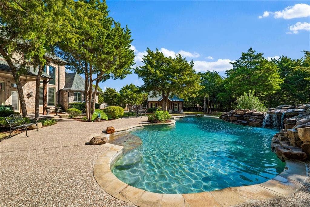 6040 Chapman Ridge Drive, Midlothian, TX 76065 6040 Chapman Ridge Drive, Midlothian, TX 76065