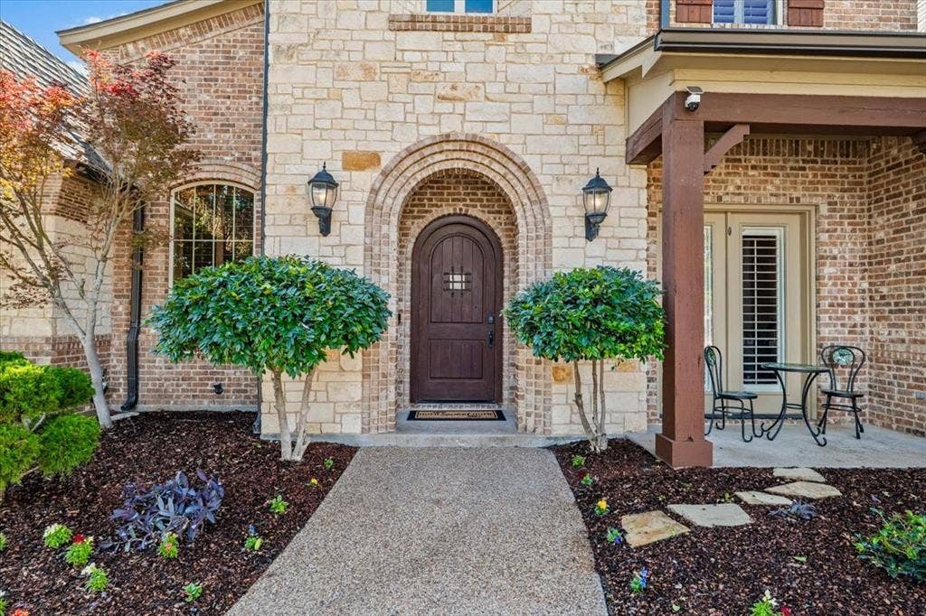 6040 Chapman Ridge Drive, Midlothian, TX 76065 6040 Chapman Ridge Drive, Midlothian, TX 76065