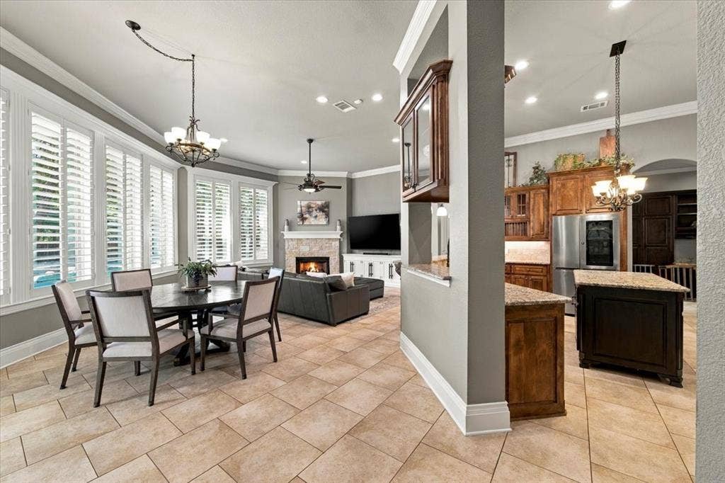 6040 Chapman Ridge Drive, Midlothian, TX 76065 6040 Chapman Ridge Drive, Midlothian, TX 76065