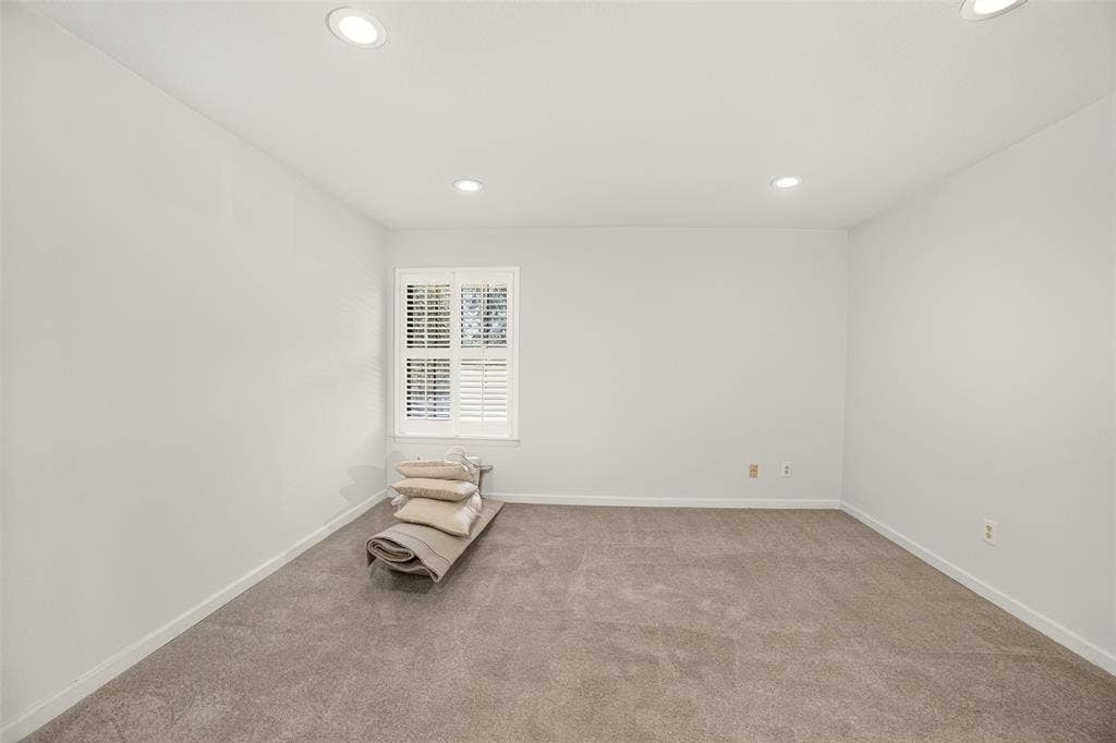 5335 Bent Tree Forest Drive, #213, Dallas, TX 75248 5335 Bent Tree Forest Drive, #213, Dallas, TX 75248