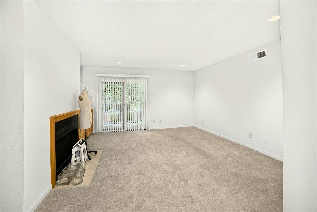 5335 Bent Tree Forest Drive, #213, Dallas, TX 75248 5335 Bent Tree Forest Drive, #213, Dallas, TX 75248