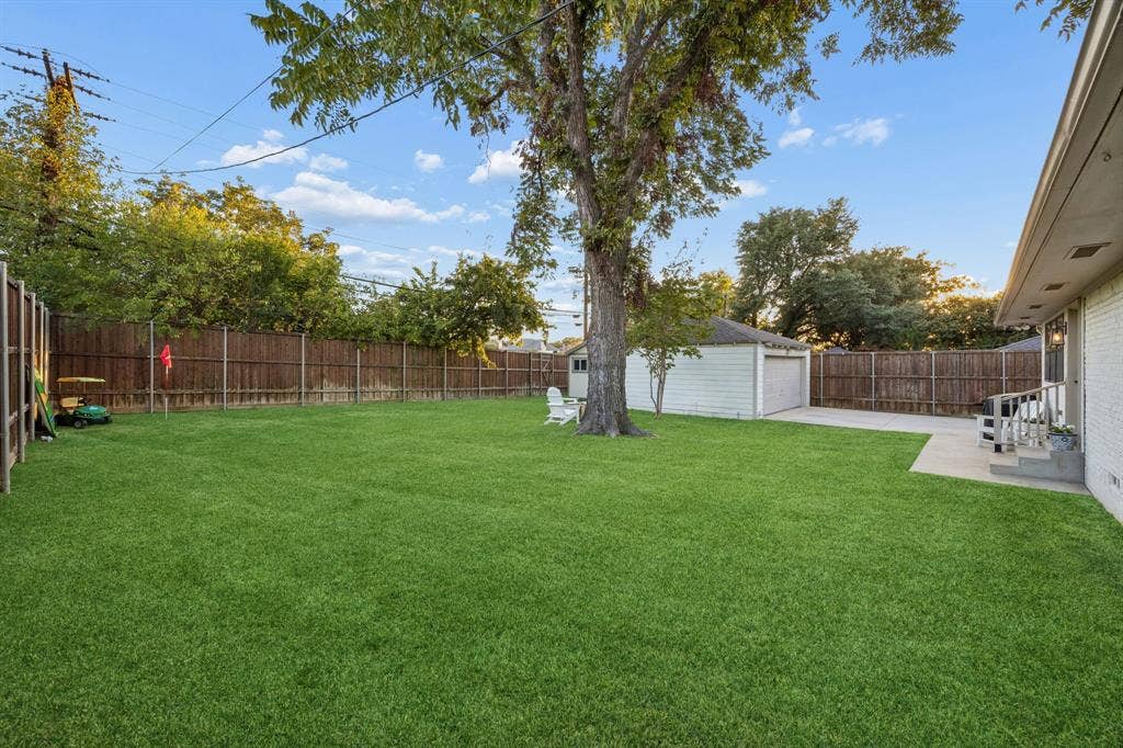 9924 Parkford Drive, Dallas, TX 75238