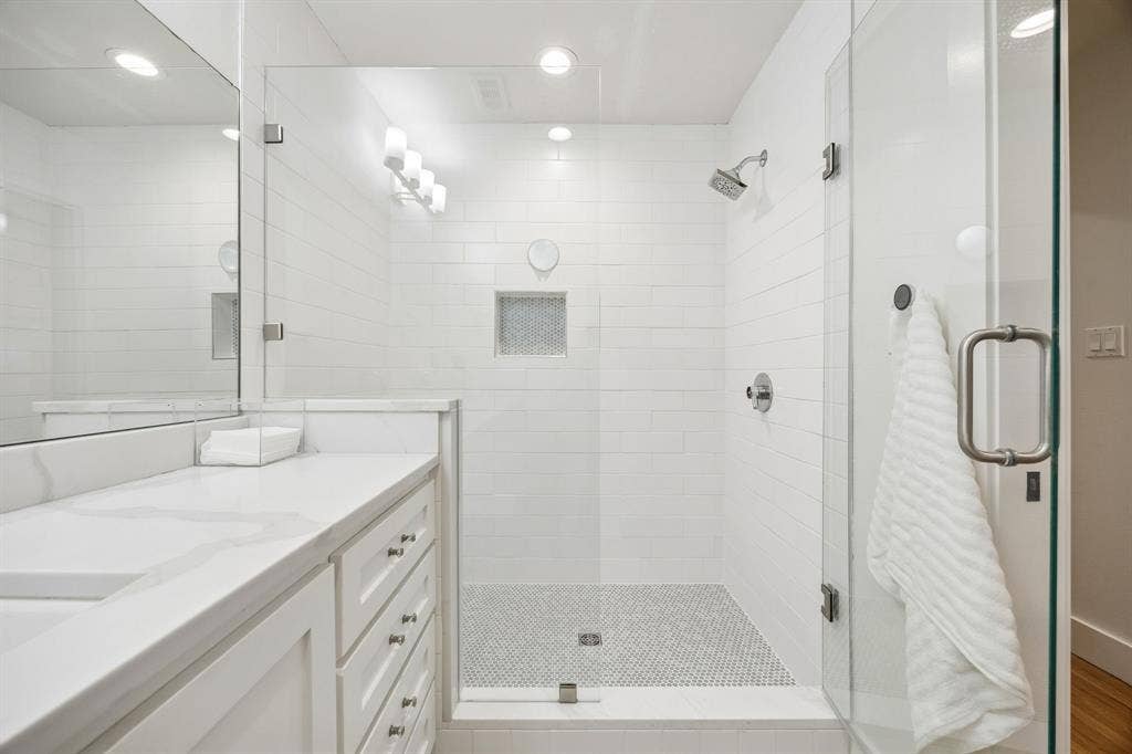 9924 Parkford Drive, Dallas, TX 75238