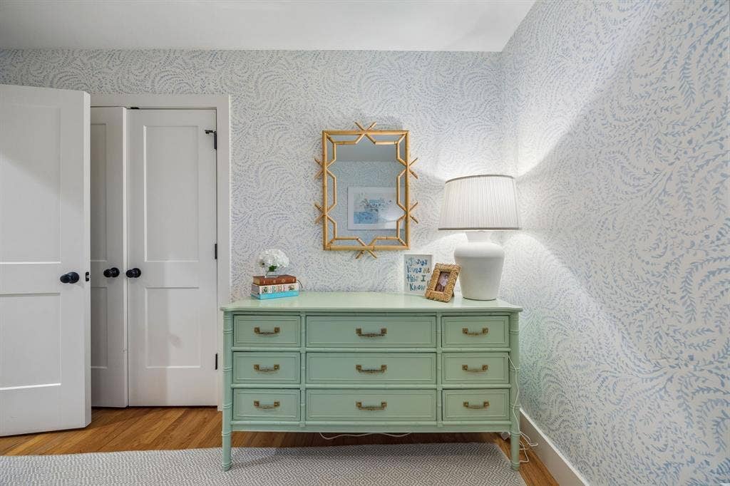 9924 Parkford Drive, Dallas, TX 75238