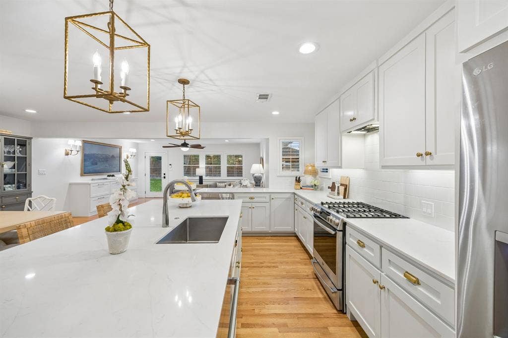 9924 Parkford Drive, Dallas, TX 75238
