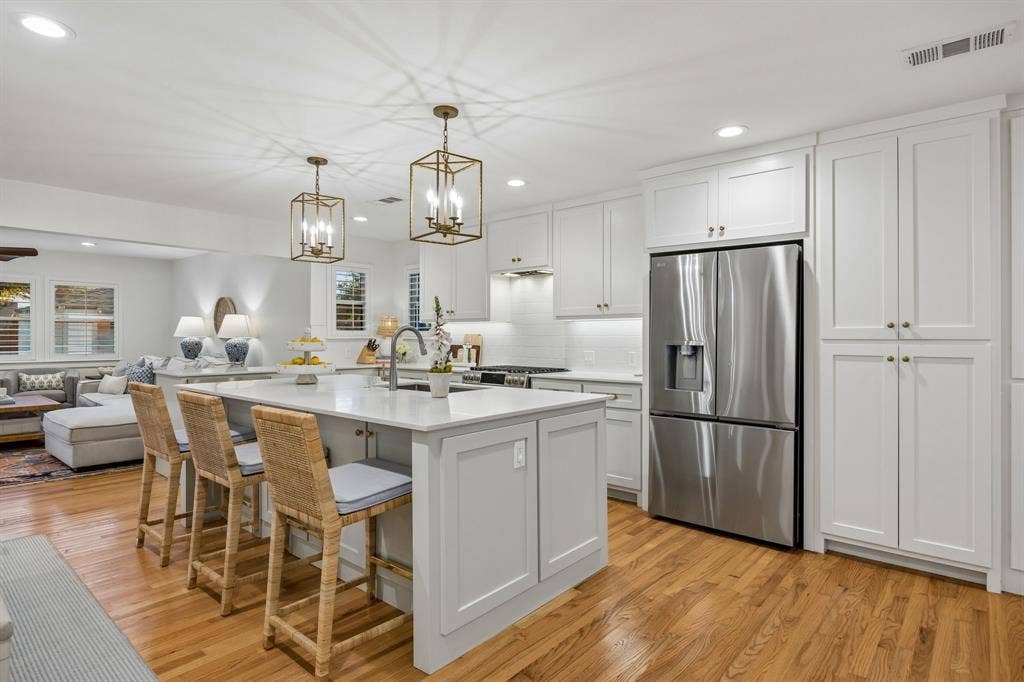9924 Parkford Drive, Dallas, TX 75238