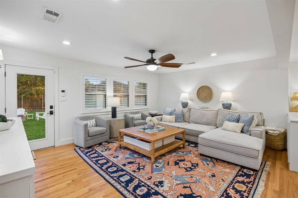 9924 Parkford Drive, Dallas, TX 75238