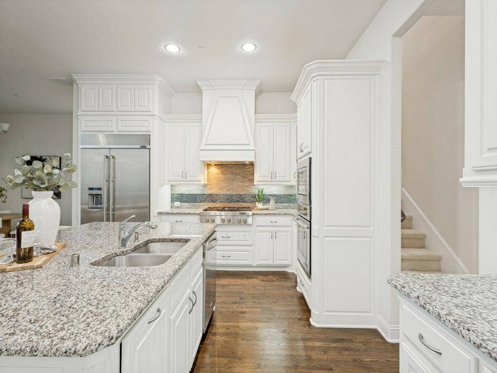 1070 Great Meadow Drive, Allen, TX 75013 1070 Great Meadow Drive, Allen, TX 75013