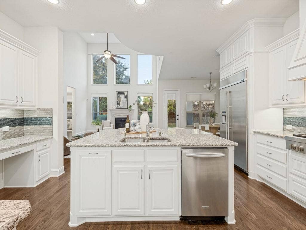1070 Great Meadow Drive, Allen, TX 75013 1070 Great Meadow Drive, Allen, TX 75013