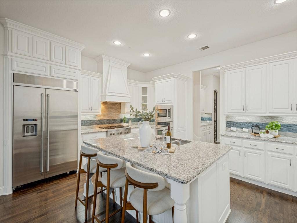 1070 Great Meadow Drive, Allen, TX 75013 1070 Great Meadow Drive, Allen, TX 75013