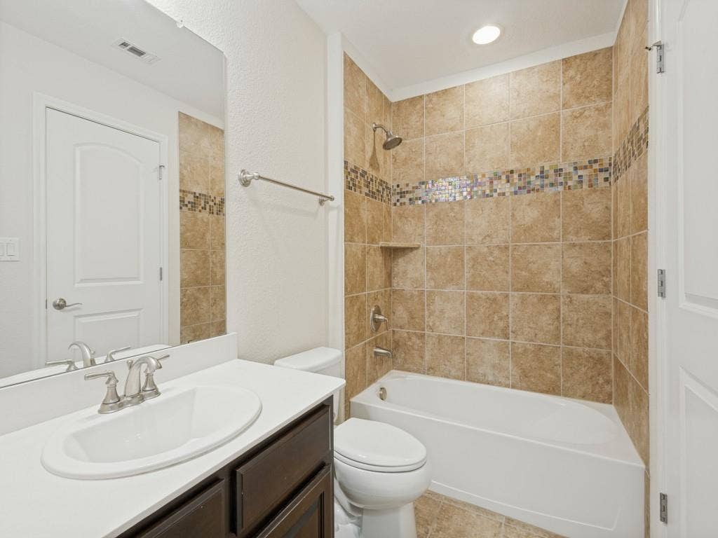 1070 Great Meadow Drive, Allen, TX 75013 1070 Great Meadow Drive, Allen, TX 75013