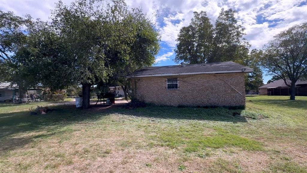 451 E Rocket Road, Lorena, TX 76655