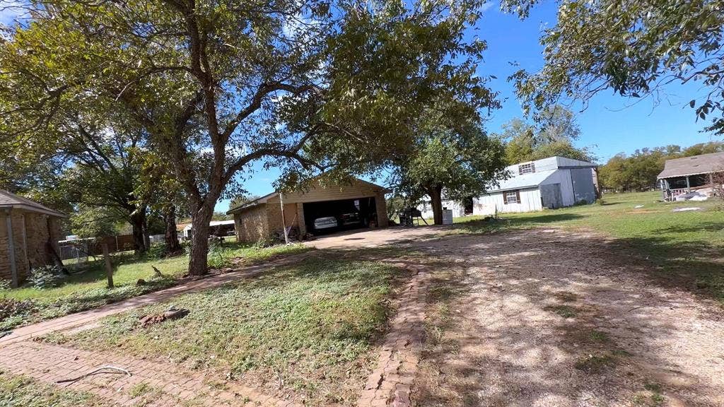 451 E Rocket Road, Lorena, TX 76655