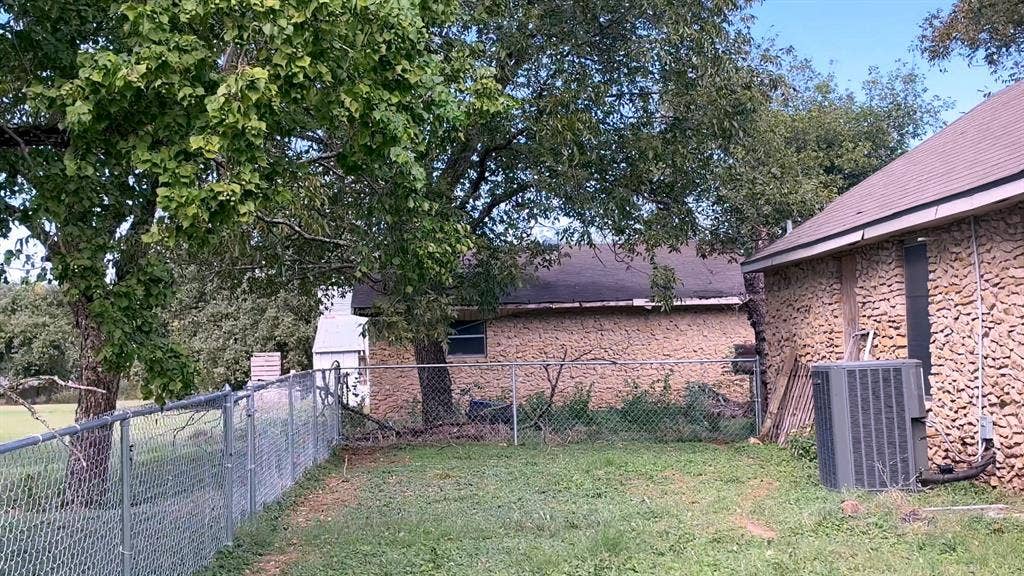 451 E Rocket Road, Lorena, TX 76655