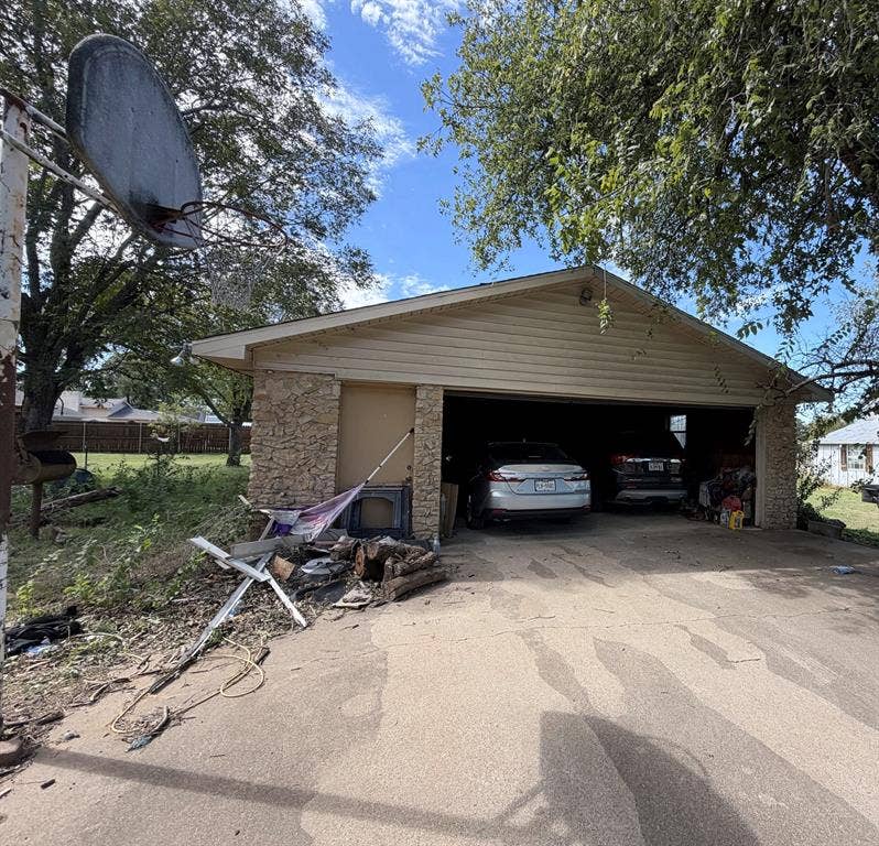 451 E Rocket Road, Lorena, TX 76655