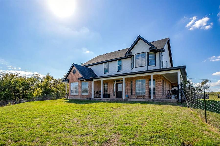 Property photo for 944 Land Of Goshen Drive, Springtown, TX