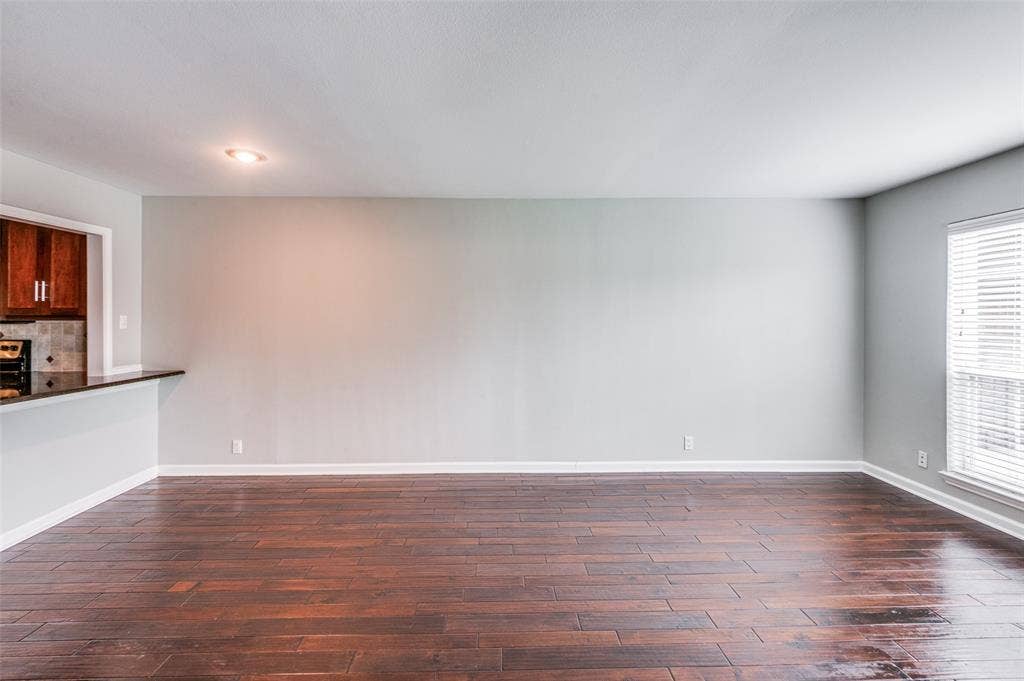 5323 Fleetwood Oaks Avenue, #255, Dallas, TX 75235 5323 Fleetwood Oaks Avenue, #255, Dallas, TX 75235