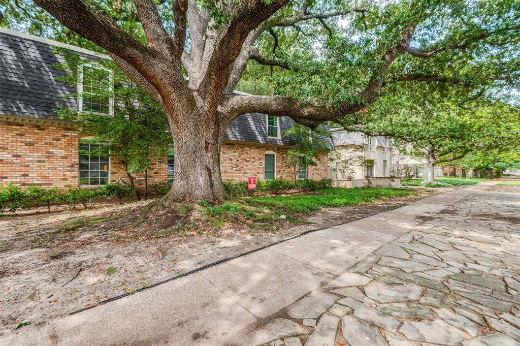 5323 Fleetwood Oaks Avenue, #255, Dallas, TX 75235 5323 Fleetwood Oaks Avenue, #255, Dallas, TX 75235