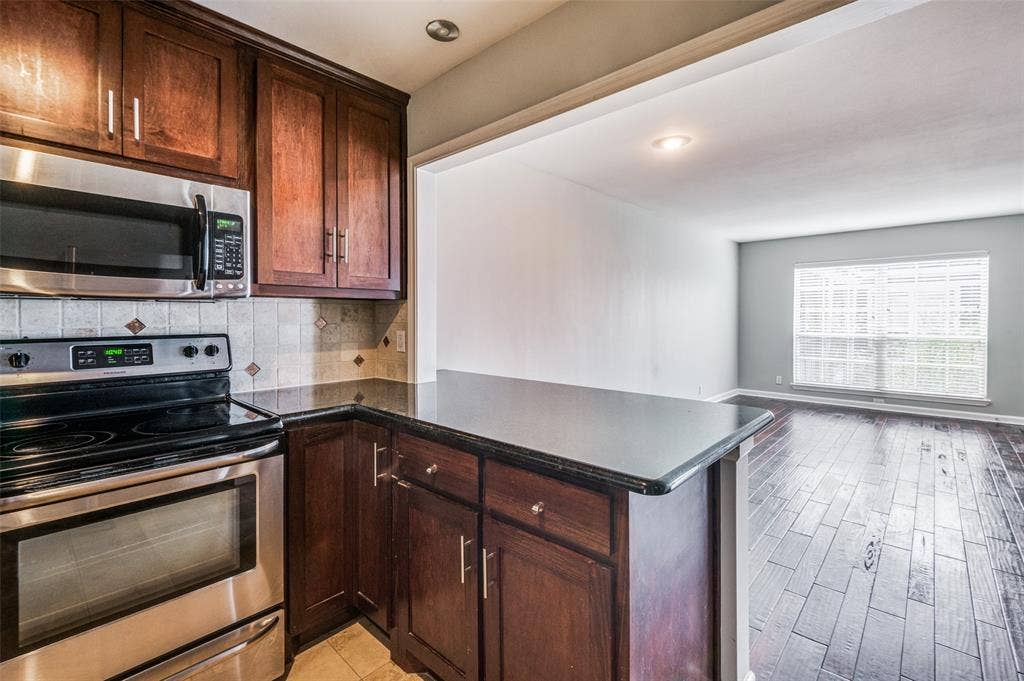 5323 Fleetwood Oaks Avenue, #255, Dallas, TX 75235 5323 Fleetwood Oaks Avenue, #255, Dallas, TX 75235