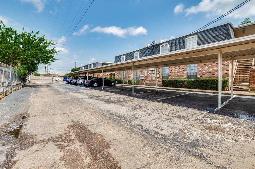 5323 Fleetwood Oaks Avenue, #255, Dallas, TX 75235 5323 Fleetwood Oaks Avenue, #255, Dallas, TX 75235