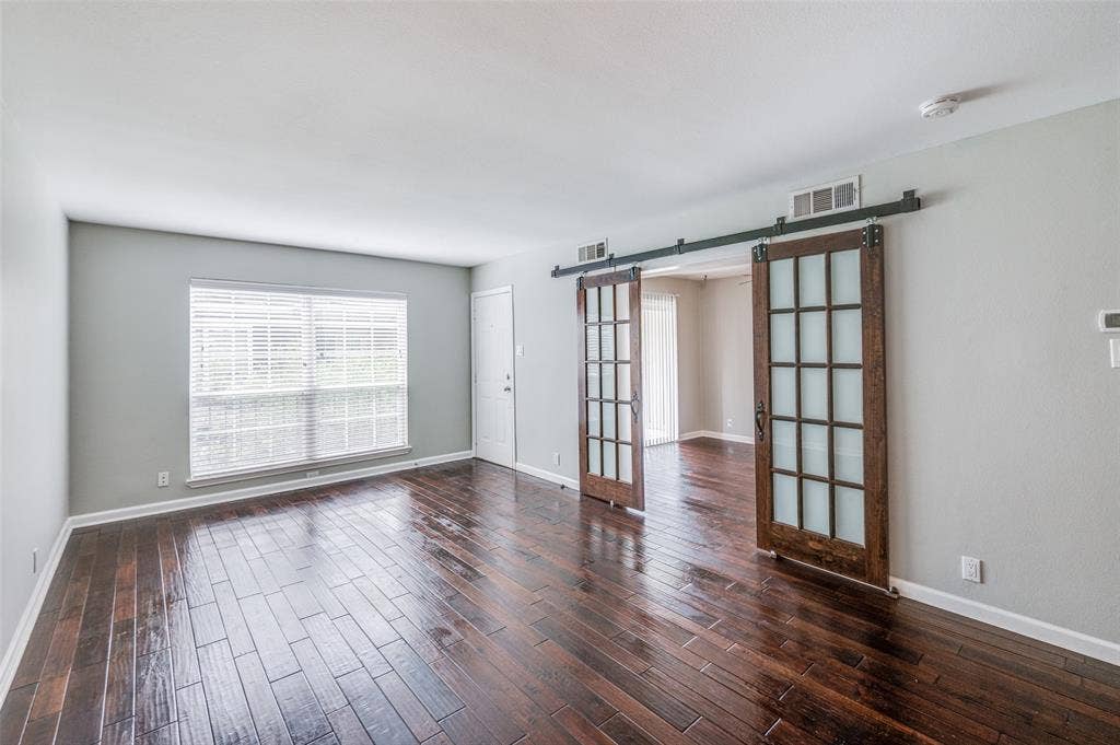 5323 Fleetwood Oaks Avenue, #255, Dallas, TX 75235 5323 Fleetwood Oaks Avenue, #255, Dallas, TX 75235