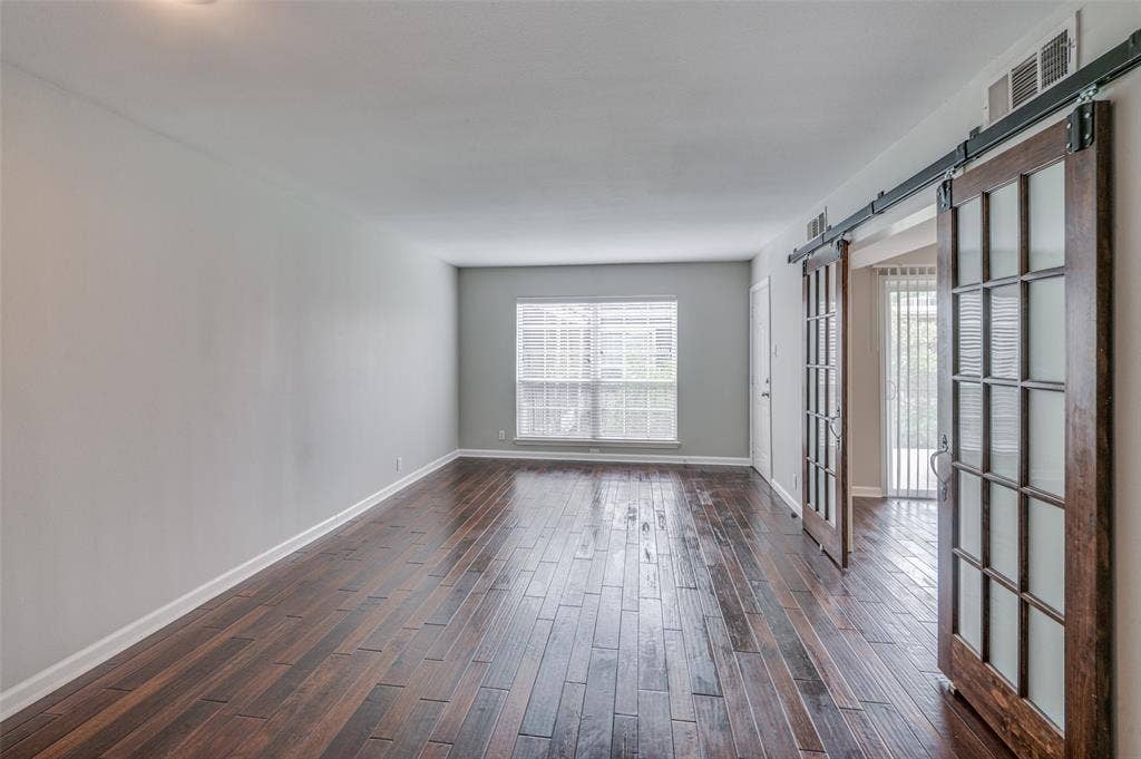 5323 Fleetwood Oaks Avenue, #255, Dallas, TX 75235 5323 Fleetwood Oaks Avenue, #255, Dallas, TX 75235