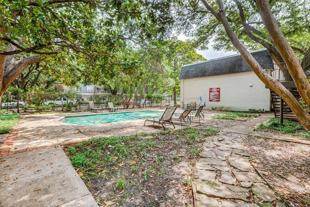 5323 Fleetwood Oaks Avenue, #255, Dallas, TX 75235 5323 Fleetwood Oaks Avenue, #255, Dallas, TX 75235