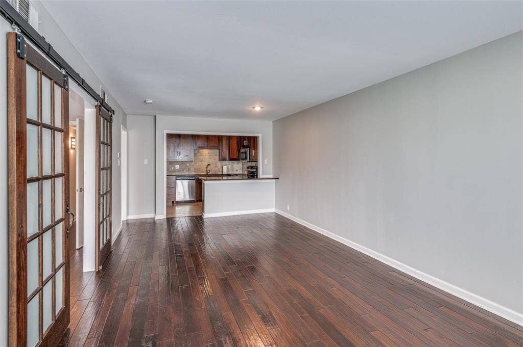 5323 Fleetwood Oaks Avenue, #255, Dallas, TX 75235 5323 Fleetwood Oaks Avenue, #255, Dallas, TX 75235