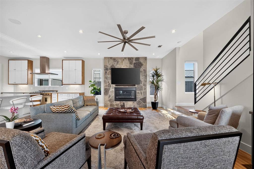 5717 Preston Haven Drive, Dallas, TX 75230