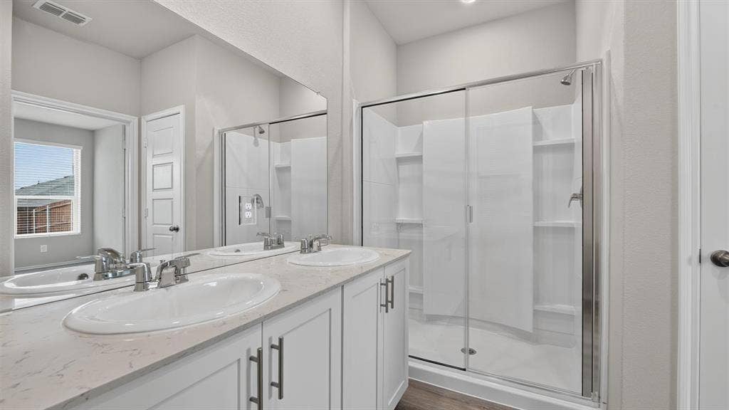 1409 CANTERBURY Trail, DeSoto, TX 75115
