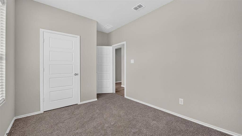 1409 CANTERBURY Trail, DeSoto, TX 75115