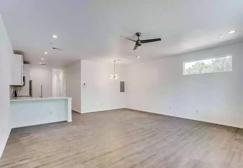 3275 Dallas Street, #309, Dallas, TX 75210 3275 Dallas Street, #309, Dallas, TX 75210