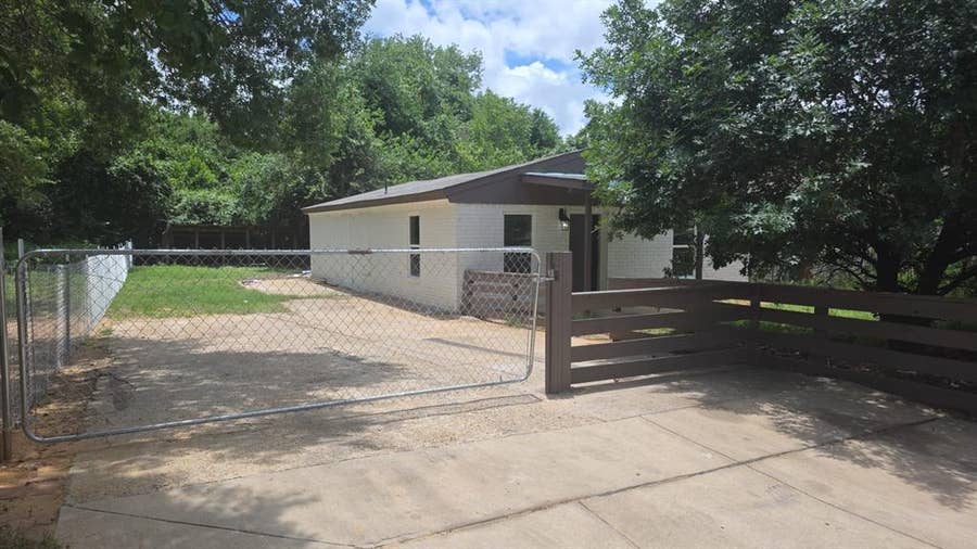 Property photo for 4643 Luzon Street, Dallas, TX