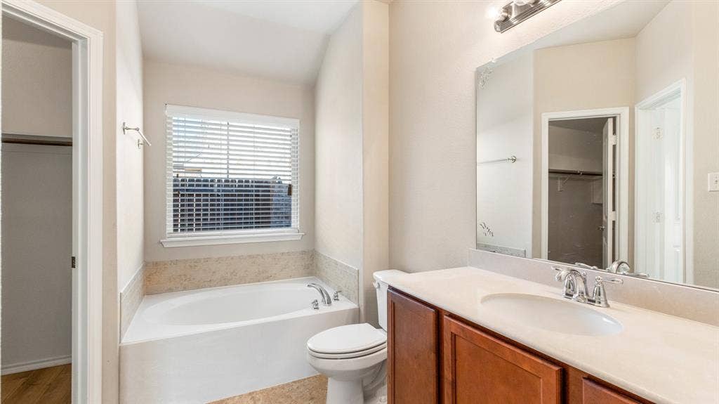 9925 Pronghorn Road, McKinney, TX 75071 9925 Pronghorn Road, McKinney, TX 75071