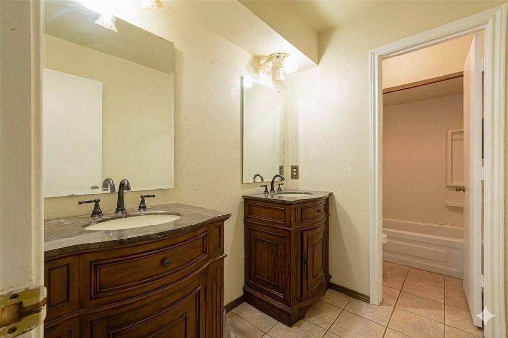 338 Marriott Lane, Garland, TX 75040 338 Marriott Lane, Garland, TX 75040