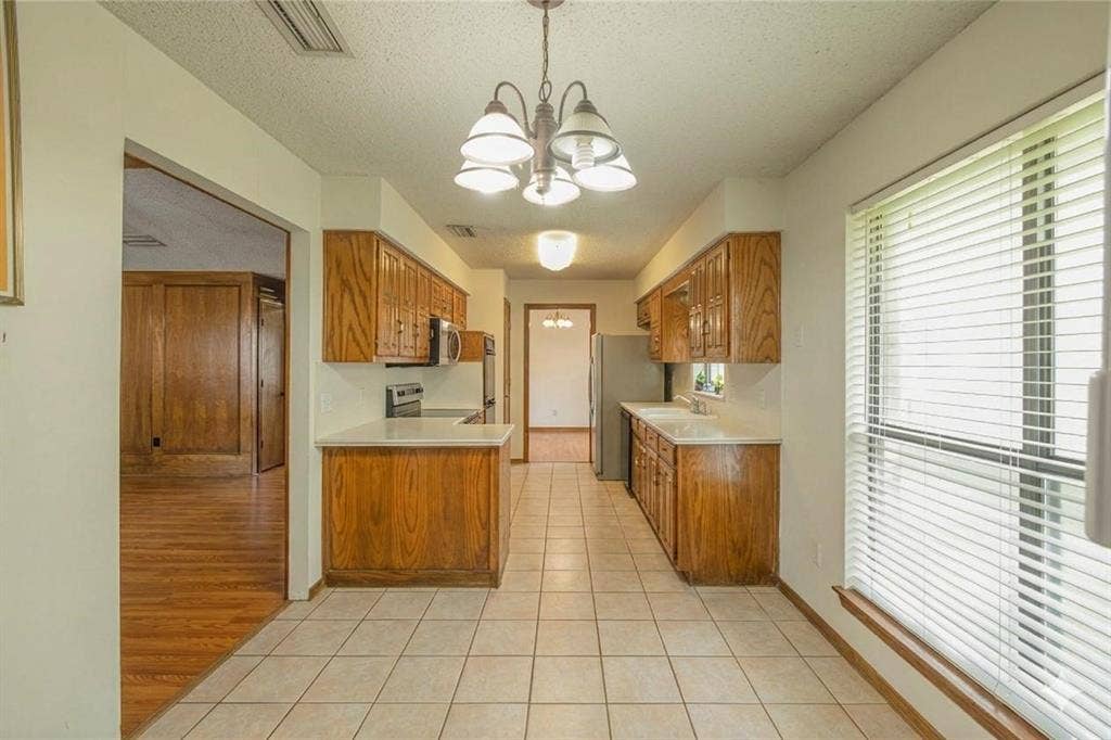 338 Marriott Lane, Garland, TX 75040 338 Marriott Lane, Garland, TX 75040