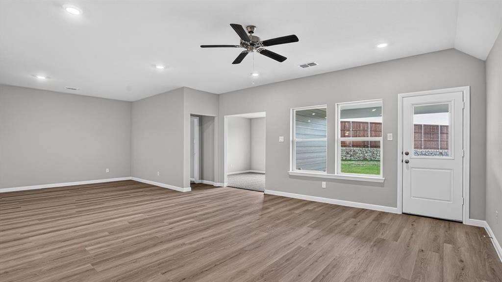 440 LIVINGSTON Drive, DeSoto, TX 75115 440 LIVINGSTON Drive, DeSoto, TX 75115
