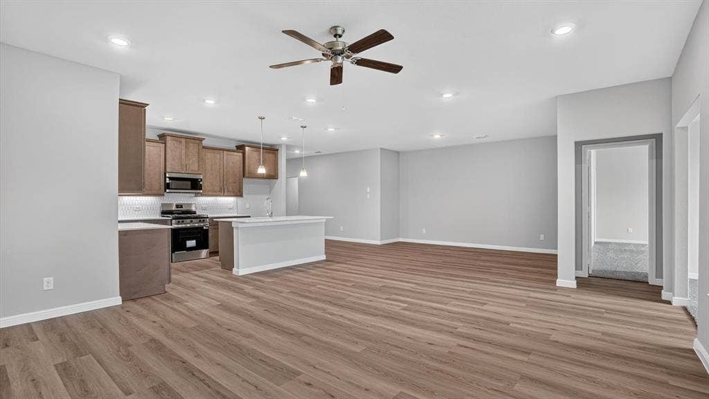 440 LIVINGSTON Drive, DeSoto, TX 75115 440 LIVINGSTON Drive, DeSoto, TX 75115