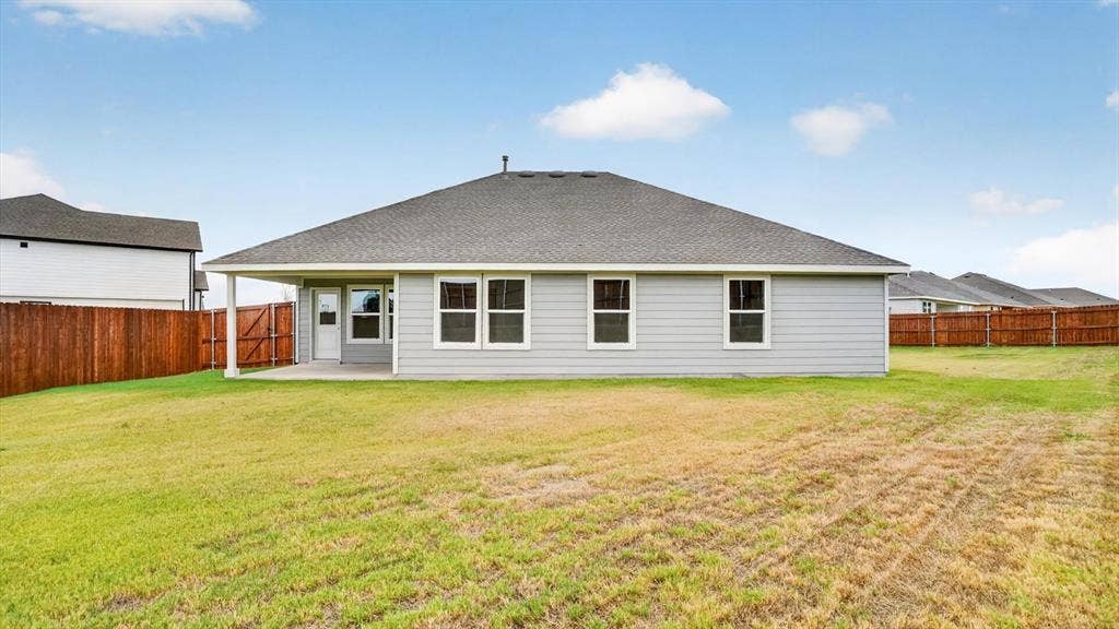 440 LIVINGSTON Drive, DeSoto, TX 75115 440 LIVINGSTON Drive, DeSoto, TX 75115