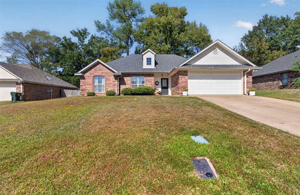 1629 Crockett Drive, Tyler, TX 75701 1629 Crockett Drive, Tyler, TX 75701