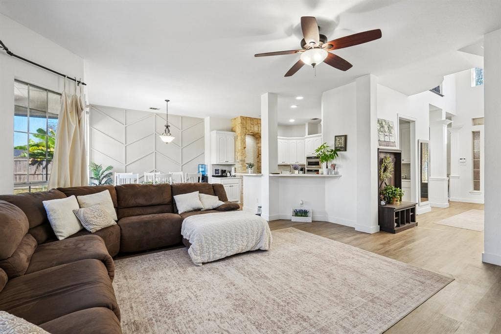 4405 Meadowcove Drive, Rowlett, TX 75088